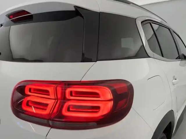 Citroën C5 Aircross hybride rechargeable 225 s&amp;s e-eat8 — photo 32