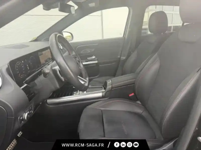 Mercedes Gla 200 d amg line — photo 11