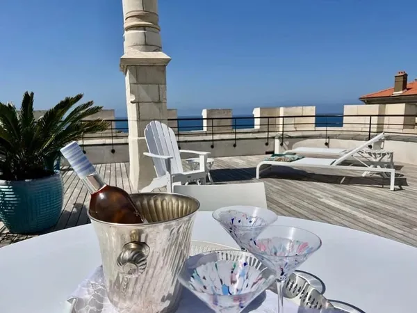 Vue mer Exceptionnelle, T2 dernier étage Biarritz