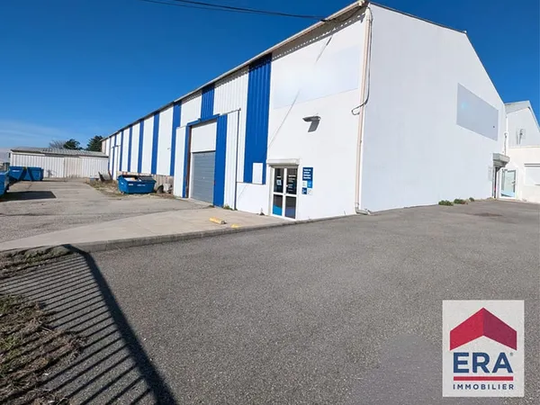 Local commercial 2300 m²