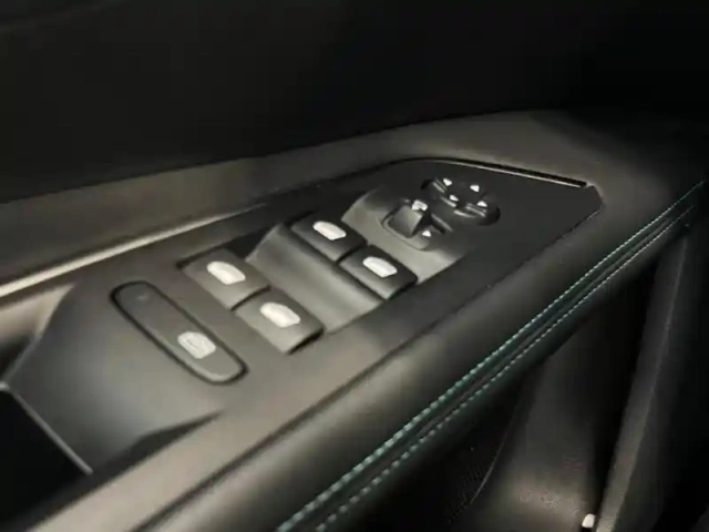 Peugeot 3008 1.5 bluehdi 130ch s&amp;s allure eat8 — photo 12