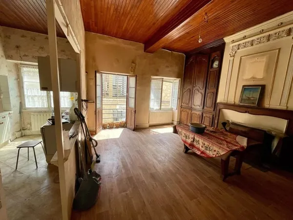 Immeuble de caractère  415 m²  Centre Montréal-du-Gers  Fort potentiel locatif