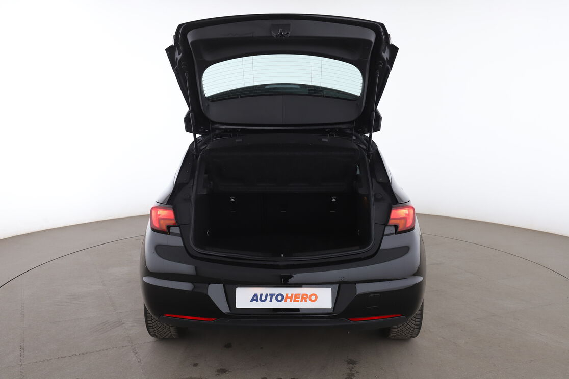 Opel Astra 1.5 Diesel GS Line Auto — photo 16