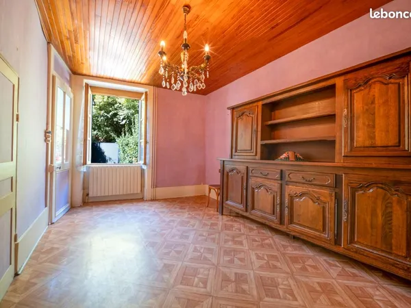 Immeuble 7 pièces 105 m²