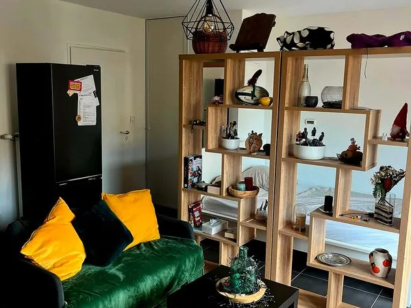 T1 meublé 31,6 m² avec terrasse et place de parking privative - CHU / Faculté de médecine - Besançon