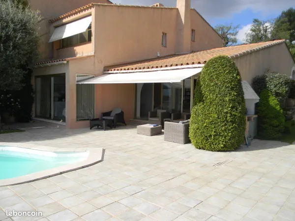 Maison Location Antibes 6p 130m² 2900€