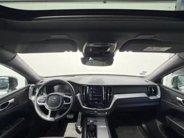 Volvo Xc60 t6 awd 253 + 87ch r-design geartronic — photo 5