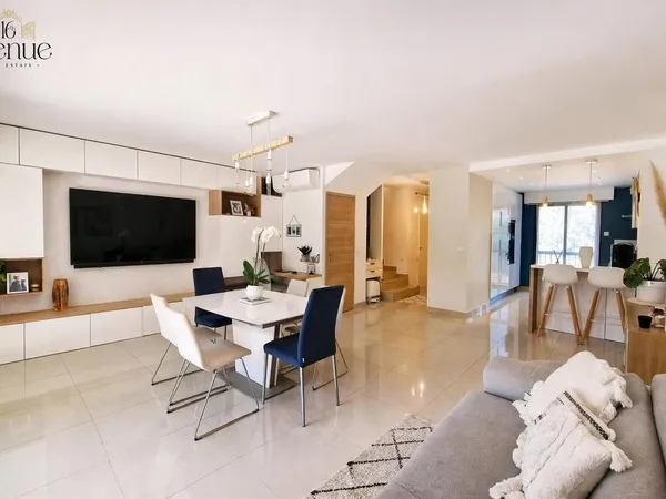 Maison de luxe 5 pièces 123 m²