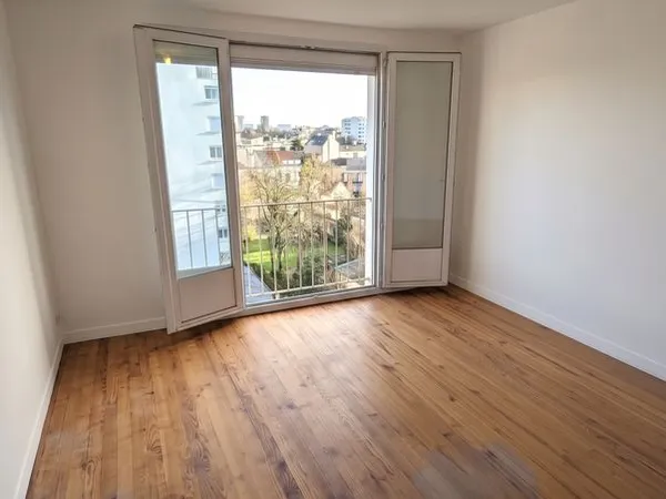 T4 lumineux - 29 rue du Casterneau, Nantes - 1150 CC - Disponible immédiatement