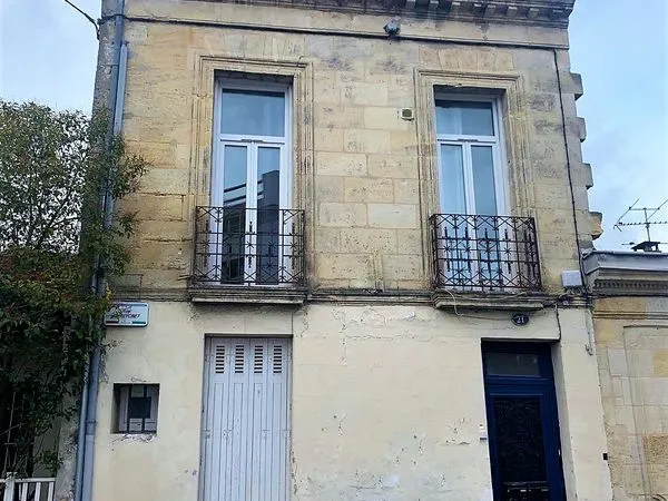 Studio meublé à louer à Talence