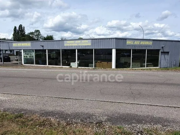 Local commercial 548 m²