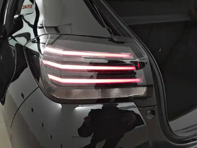 Peugeot 208 hybrid 110 e-dcs6 — photo 43