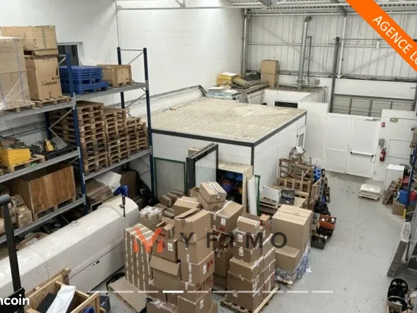 LOCAL D'ACTIVITE 1470 m² BUC