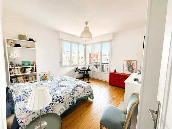 SAINT ROCH - BALCON - PARKING - 3 CHAMBRES
