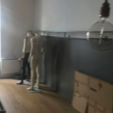 Location local commercial 69006