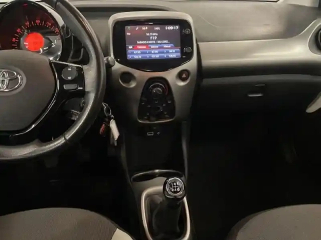 Toyota Aygo 1.0 vvt-i x-wave 3 — photo 10