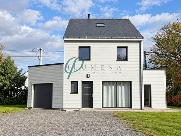 Maison de 2024 de 4 chambres avec jardin et garage
