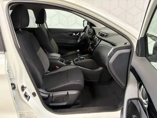Nissan Qashqai 1.5 dci 115 — photo 9