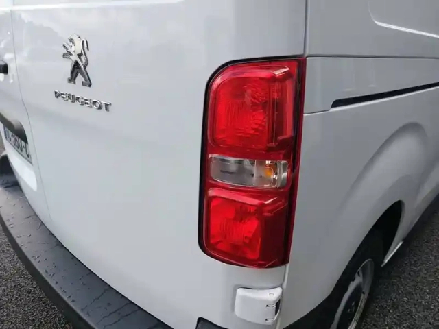 Peugeot Expert fgn tole standard 2.0  bluehdi 120 s&amp;s bvm6 — photo 17