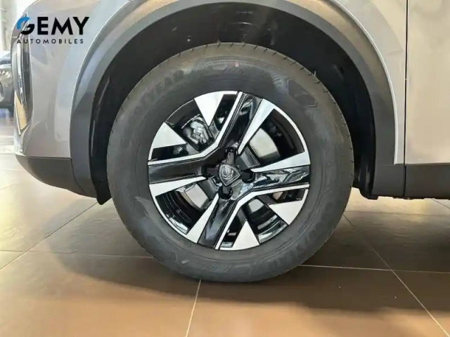Peugeot 2008 hybrid 110 e-dcs6 — photo 11