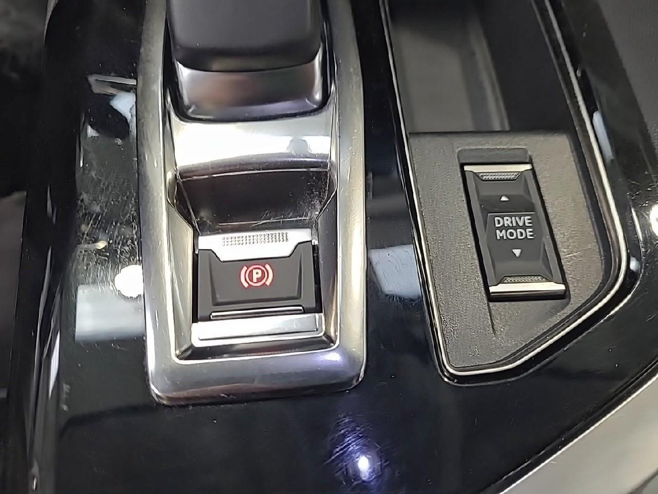 Peugeot 3008 hybrid 225 e-eat8 allure — photo 22