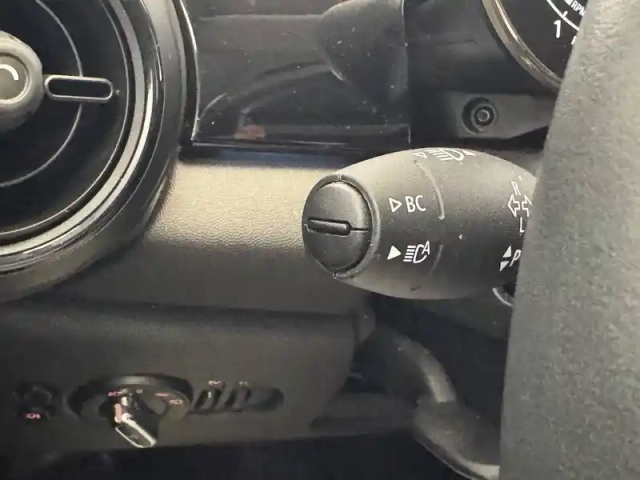 Mini Mini hatch 3 portes cooper 136 ch dkg7 — photo 24