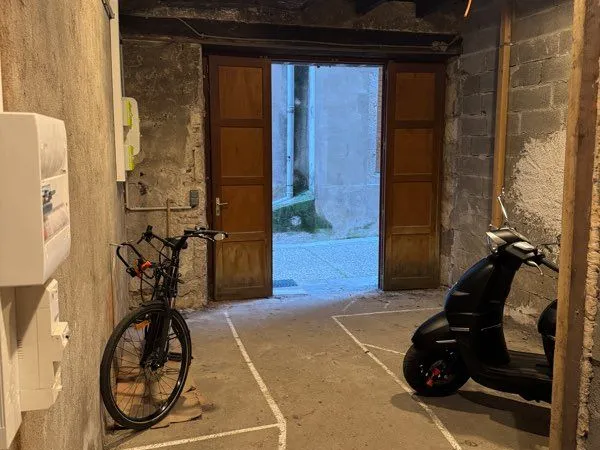 Place de parking 2 roues