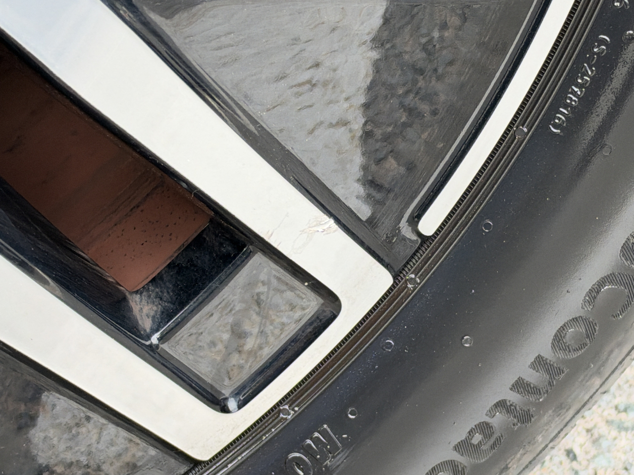 Mercedes GLA 250 e 8G-DCT — photo 30