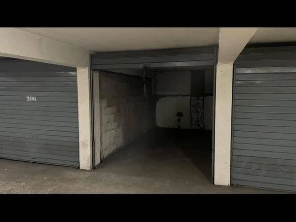 Parking 13 m²