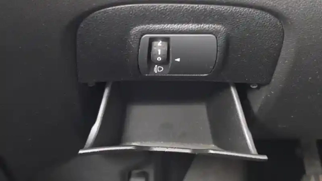 Renault Scenic tce 115 fap — photo 42