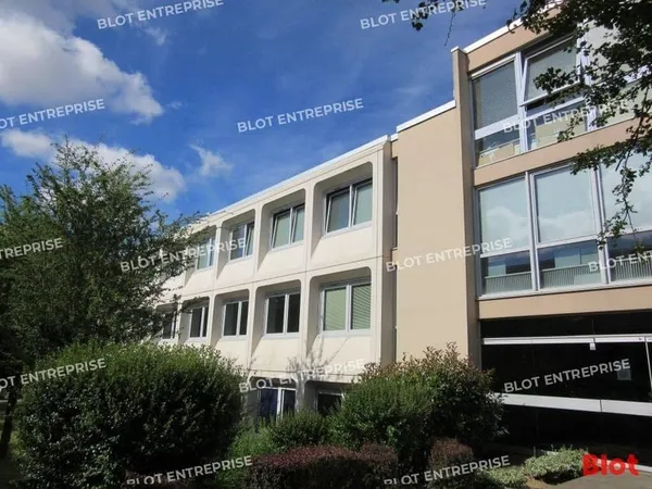 Bureaux 56 m²