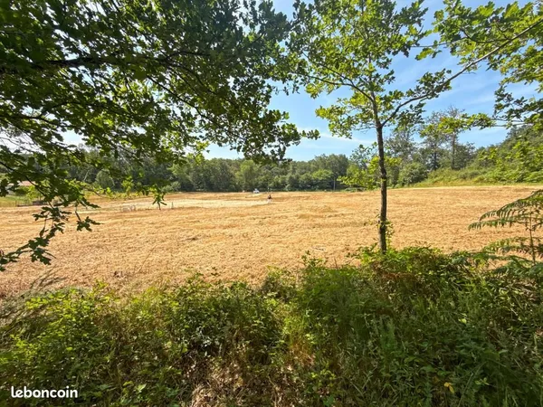 Terrain 2 070 m² Sanilhac
