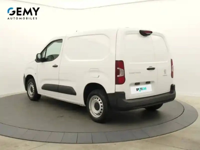 Peugeot Partner fourgon standard 650 kg bluehdi 100 s&amp;s bvm6 — photo 29
