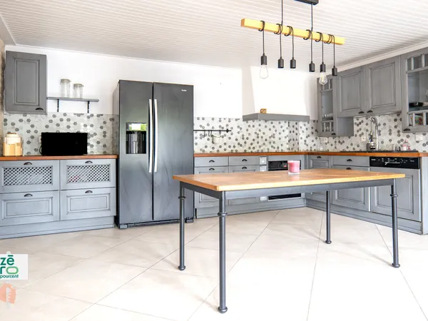 Maison en pierre avec dépendances, seconde habitation indépe