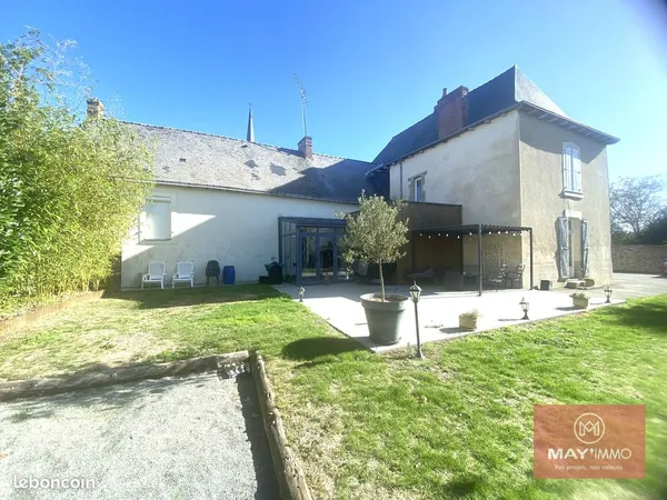 Propriété 10 pièces 240 m²