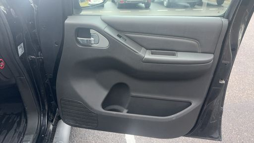 Nissan Navara 2.5 dCi 190 4WD - Double Cabine Xe – 2015 – 124880 km – Diesel – Boîte Manuelle — photo 22