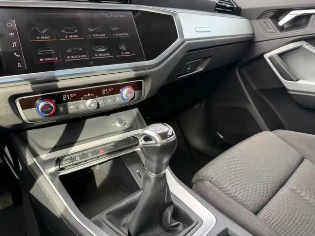 Audi Q3 35 tfsi 150 ch — photo 35