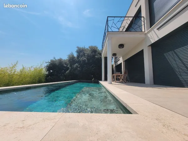 Maison nimes 258m2