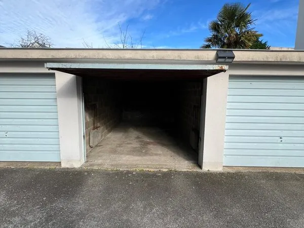 Stationnement Location Rennes   80€