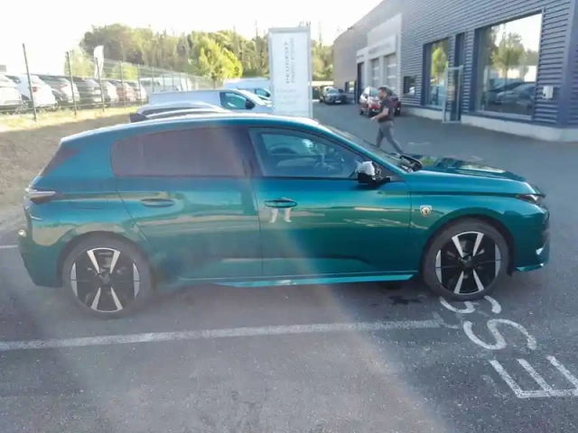 Peugeot 308 electrique 55 kwh 156ch — photo 11