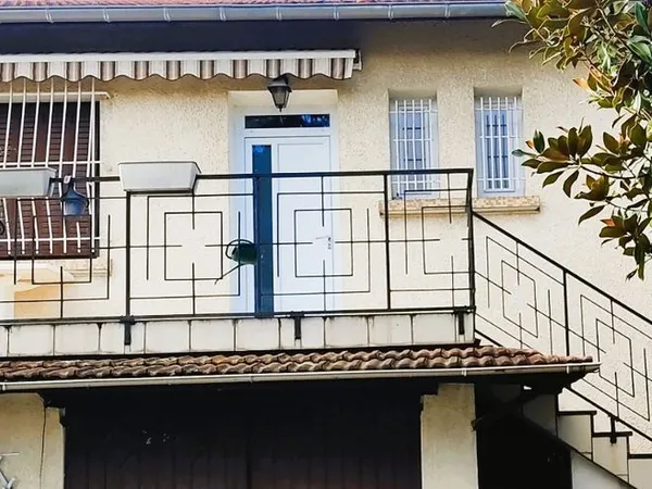 Maison avec 2 logements au calme