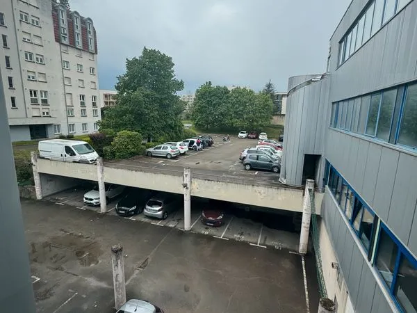 Bureaux proche place leclerc besancon