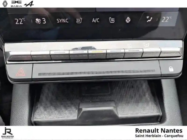 Renault Megane e-tech electric ev60 220ch techno optimum charge — photo 12