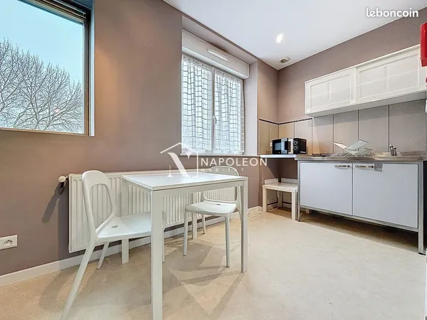 Studio 1 pièce 18 m²