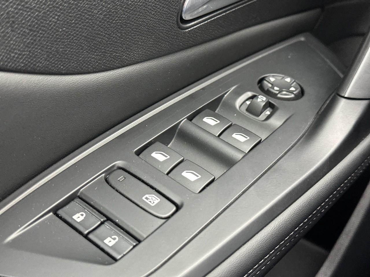 Peugeot 308 hybrid 145 e-dcs6 allure — photo 16