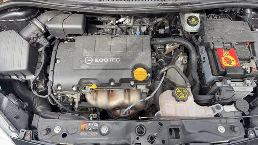 Opel Adam 1.4 Twinport 87 BVA5 - Glam – 2016 – 61502 km – Essence – Boîte Automatique — photo 21