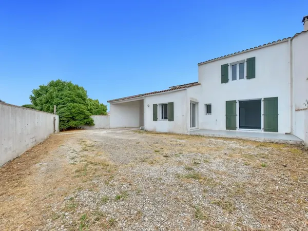 Ensemble immobilier proche centre historique St Martin de Ré