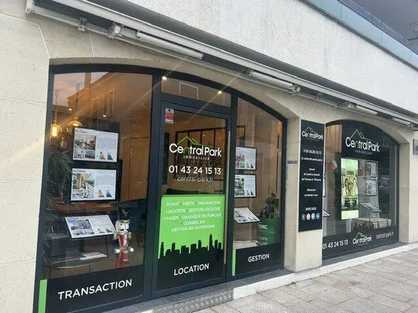 Boutique 1 pièce 236 m²