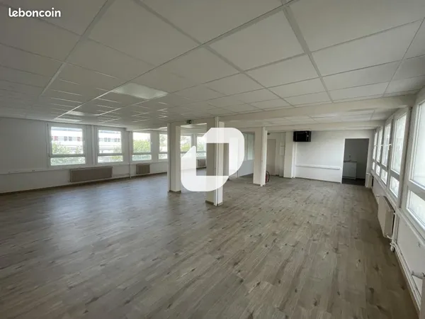 Bureau 265 m²