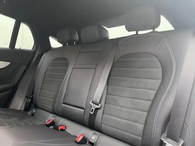 Mercedes Glc 300e 4matic amg line — photo 13